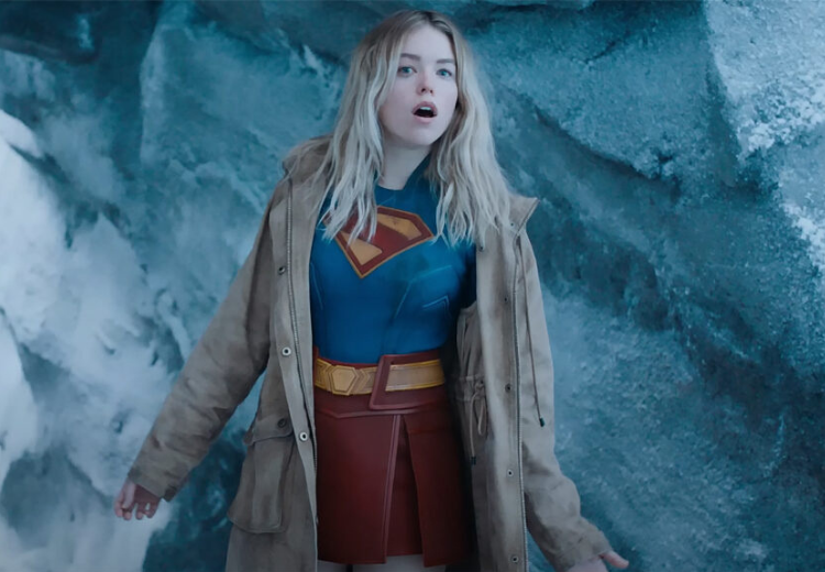 Première apparition de Supergirl dans le film Superman de 2025.