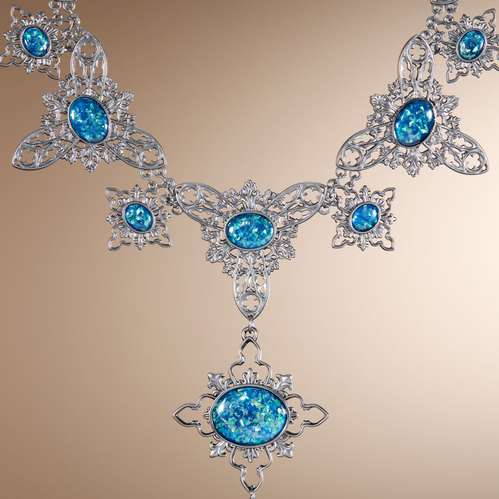 Réplique du collier d’Opale Maudit – Harry Potter Réplique du collier d’Opale Maudit – Harry Potter