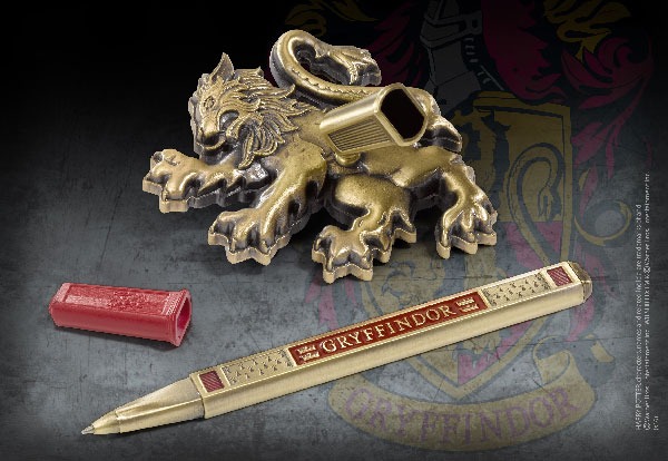 HP- Gryffindor House Pen and Desk Stand